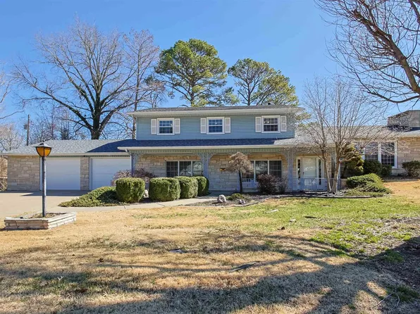 809 S Carbon St, Marion, IL 62959