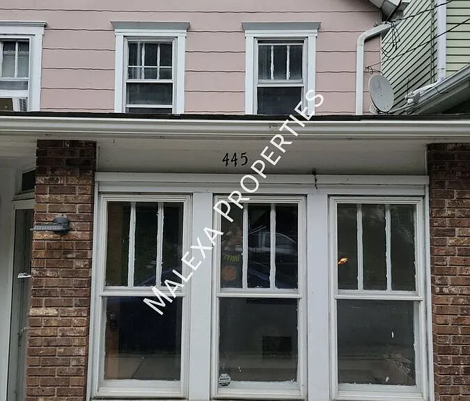 445 E Abbott St — Photo 3
