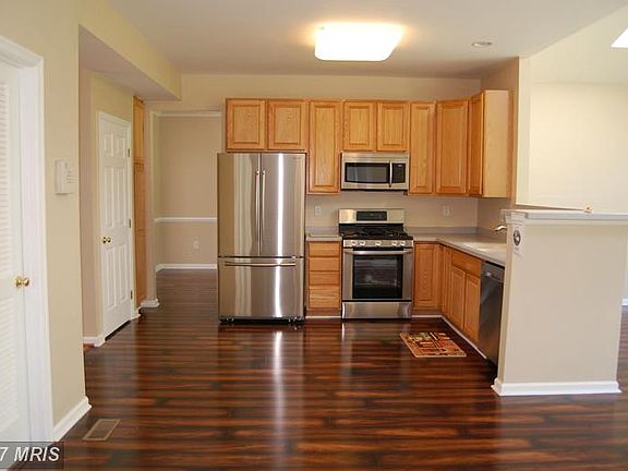 3rd image of 1067 Pipercove Way