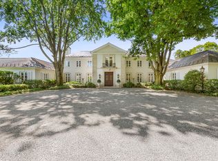 25 Field Point Cir, Greenwich, CT 06830