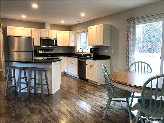 4th image of 2504 157th Street Ct E