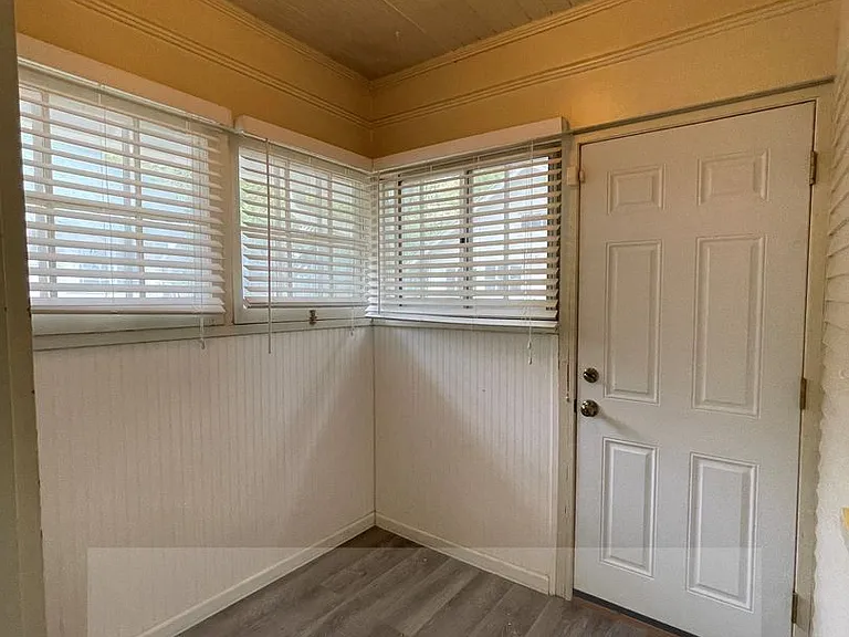 4545 Fairmount Ave — Photo 19