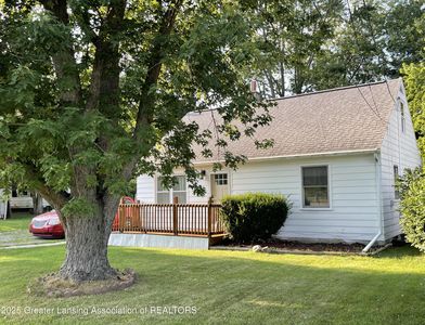 726 W Willoughby Rd, Lansing, MI, 48911