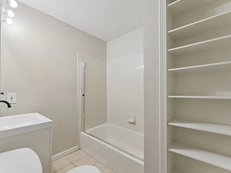 11106 Applewood Dr — Photo 26