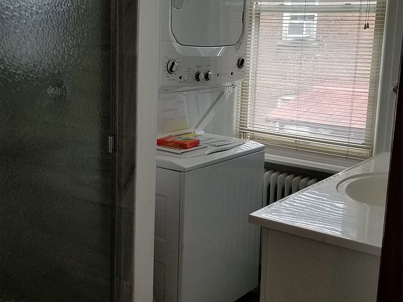 2nd image of 19 Clinton St #2FR
