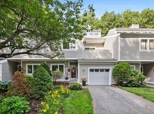 903 Pine Brook Dr UNIT 903, Peabody, MA 01960
