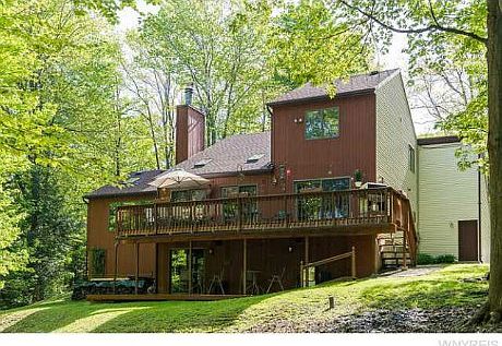 2nd image of 7996 Bleistein Rd