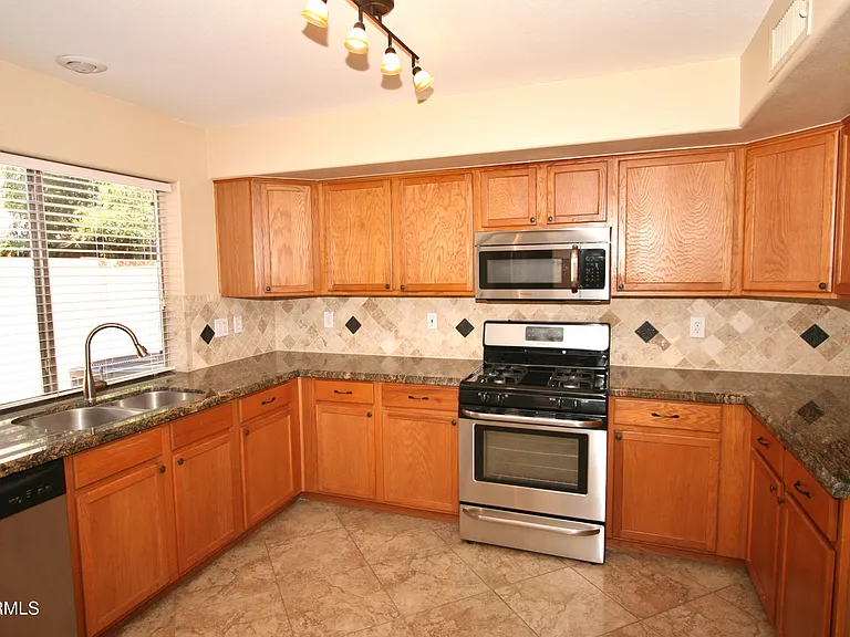 12826 W Windsor Ave — Photo 5