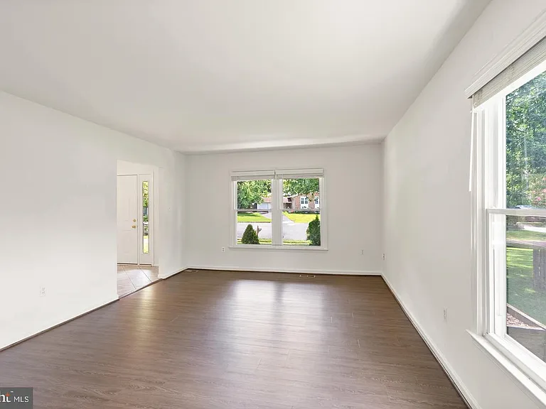 8902 Huxley Ct — Photo 67