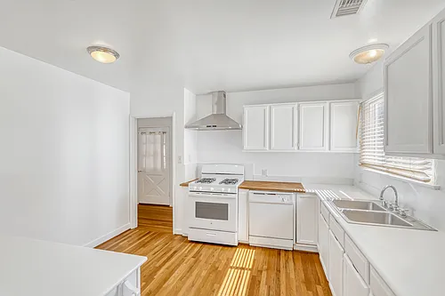 15905 Enadia Way Photo 1