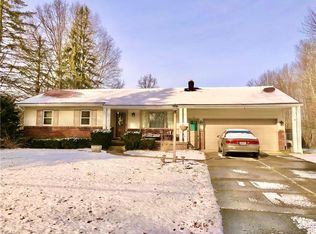 6272 Johnson Rd, Lowellville, OH 44436