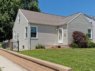 3802 C Ave NE, Cedar Rapids, IA 52402