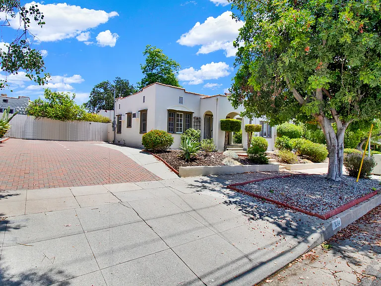 DRIVEWAY PARKING