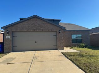 616 Aqueduct Dr, Seagoville, TX 75159