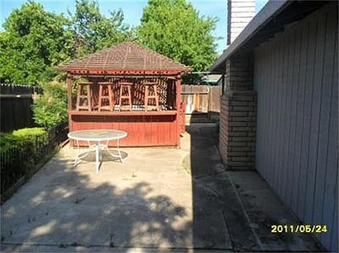 3rd image of 9512 Fairhaven Dr