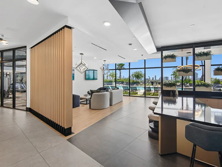 Aura North Miami Beach — Photo 26