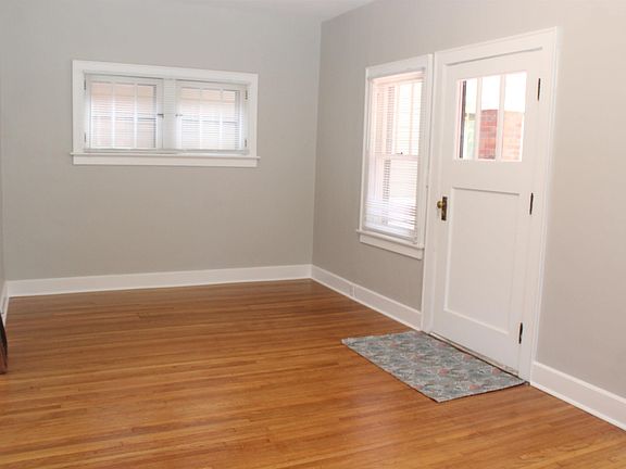 2nd image of 610 S Bennighof Ave