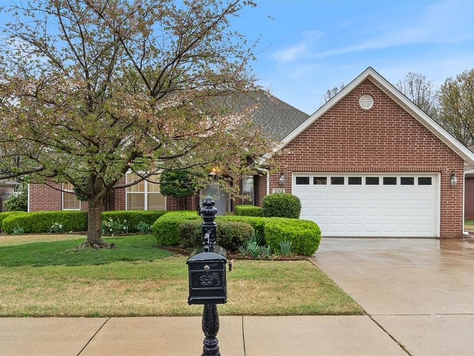 1st image of 4394 W Castlebury Ln