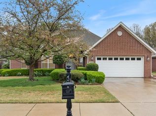 4394 W Castlebury Ln, Fayetteville, AR 72704