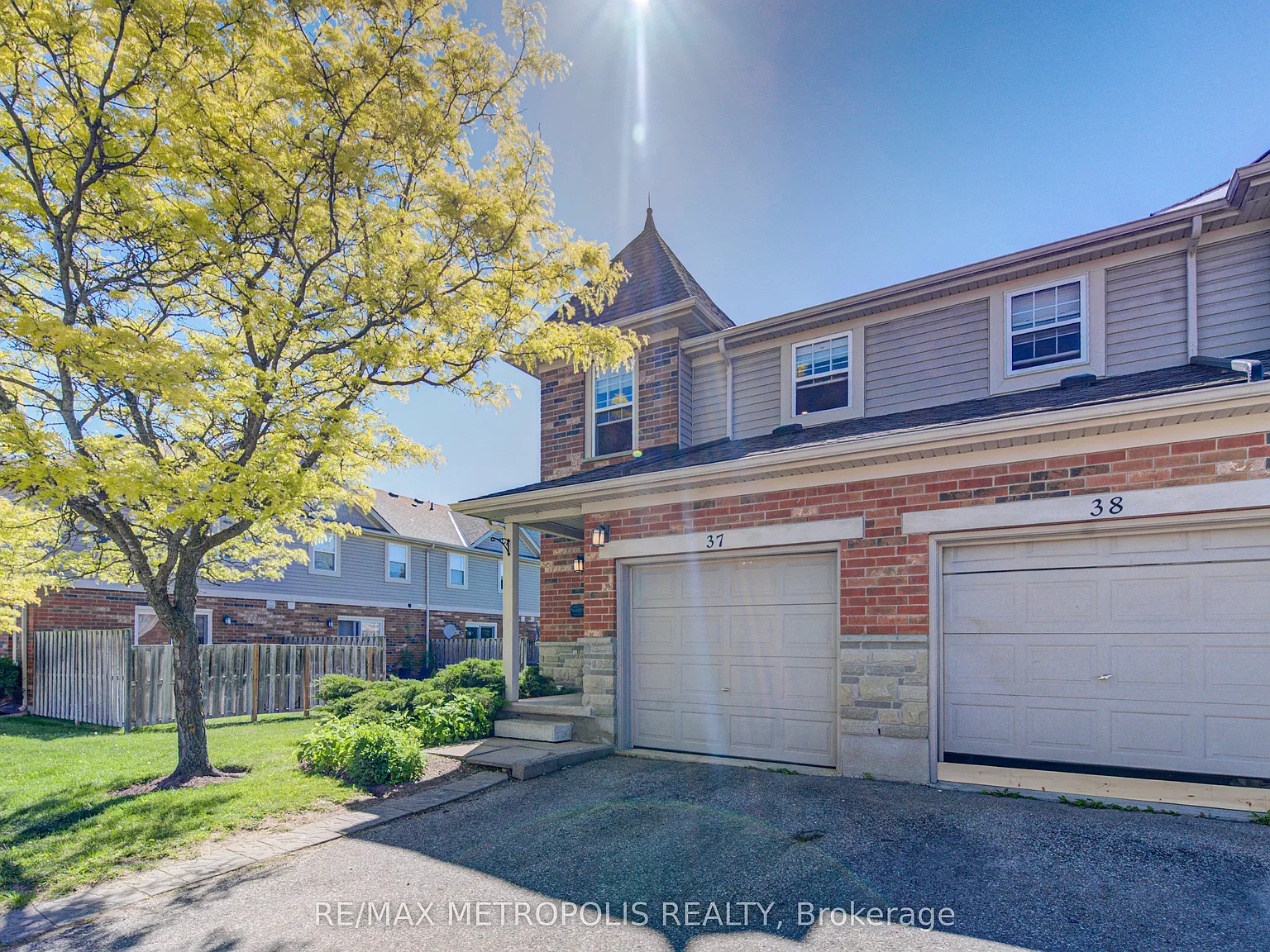 3 bed, $3,300 — Photo 2