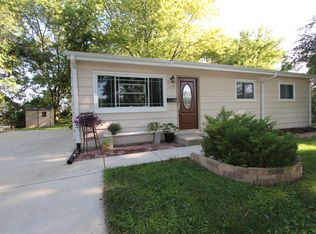 665 Marine Dr, Wauconda, IL 60084