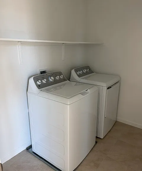 3190 Summit Dr — Photo 12