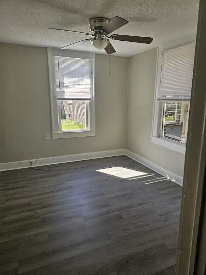 1 bed, 1.0 bath, 448 sqft, $500 — Photo 4