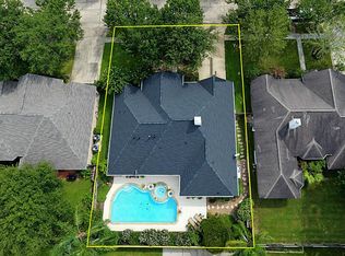 310 Oak Forest Dr, League City, TX 77573