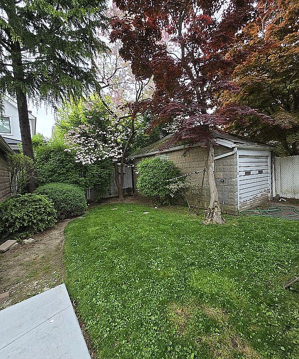 2nd image of 1817 E 27th St