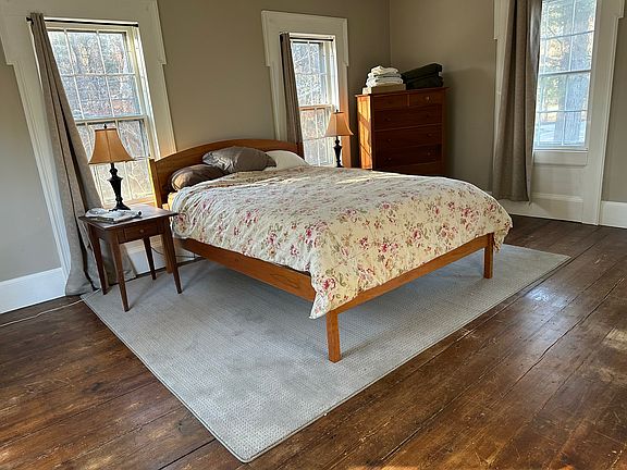 Apartment can be furnished.