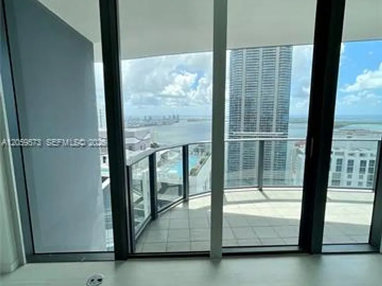 1000 Brickell Plz #Penthouse CU-5501 — Photo 19