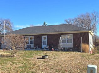 205 S 15th St, Leavenworth, KS 66048
