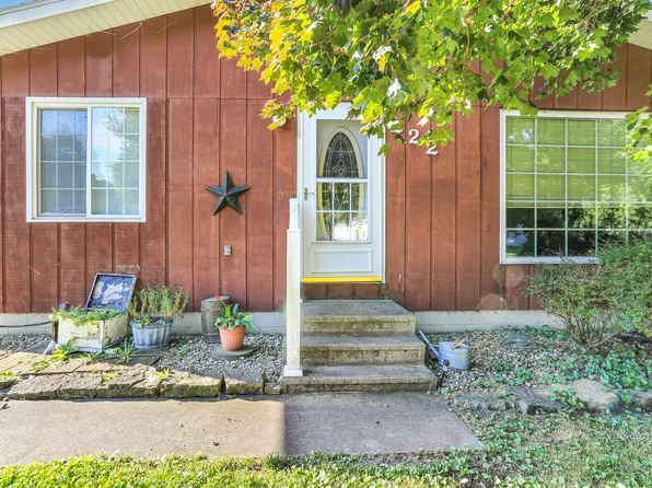 222 E Beech St, Piper City, IL 60959