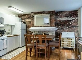 40 Grove St #3, Boston, MA 02114