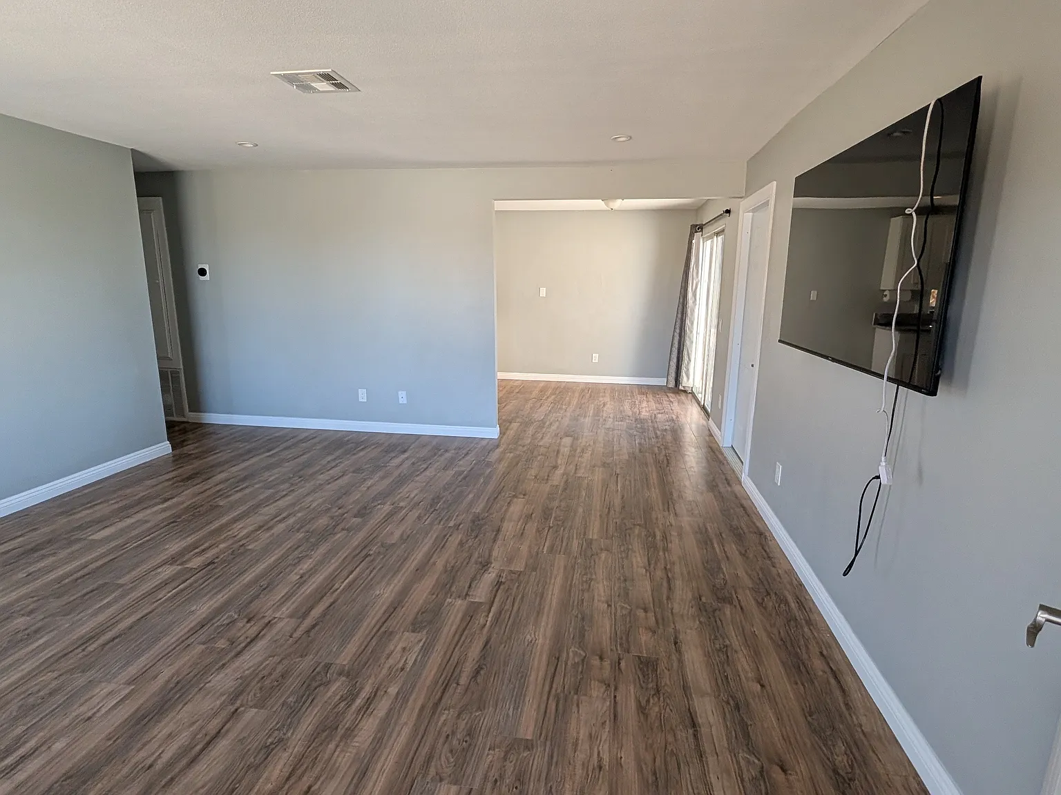 3 bed, 1143 sqft, $1,695 — Photo 4