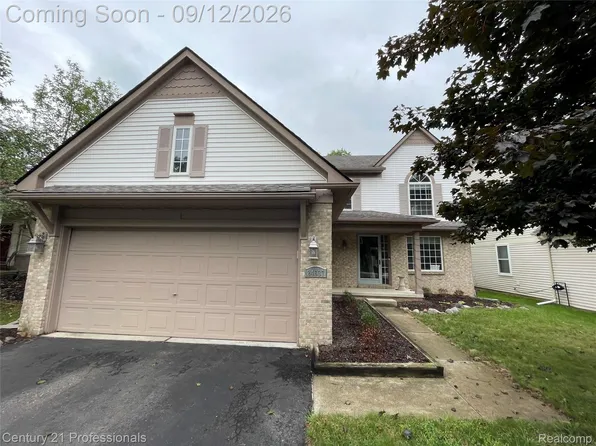 24637 Toddy Ln, Farmington Hills, MI 48335