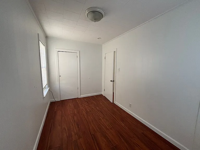20 Perry Ave — Photo 11