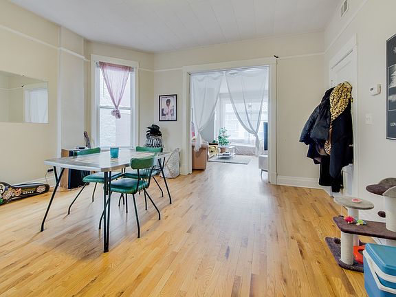 5th image of 1519 N Claremont Ave #2