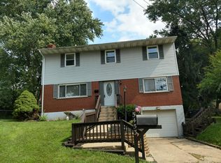 5453 Starcrest Dr, Cincinnati, OH 45238