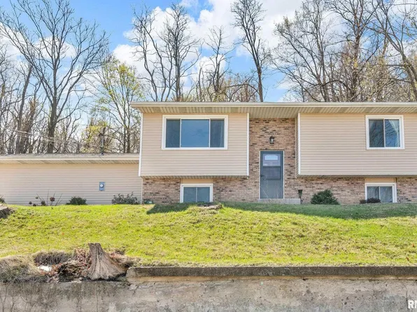 5338 5th Ave, Moline, IL 61265