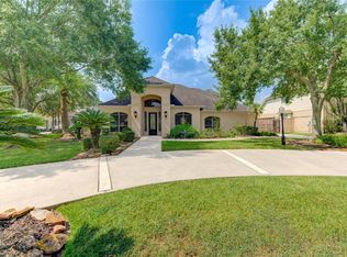 12 Marys Creek Ln, Friendswood, TX 77546
