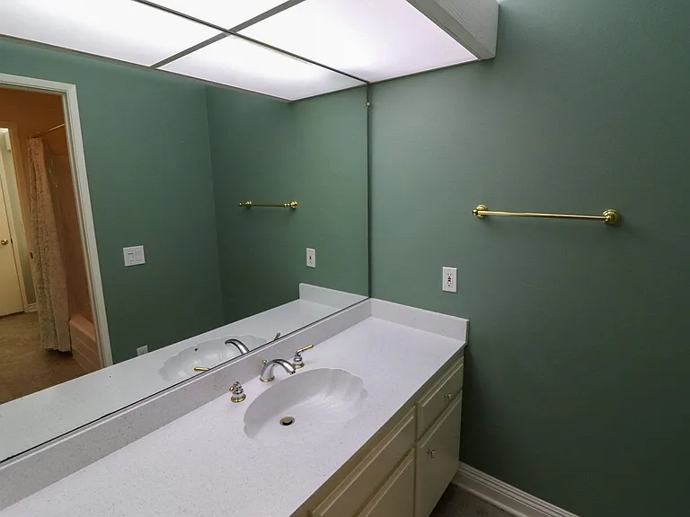 1050 Pacifica Dr — Photo 34