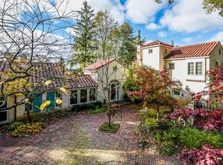 6060 Grand Mere Rd, Stevensville, MI 49127