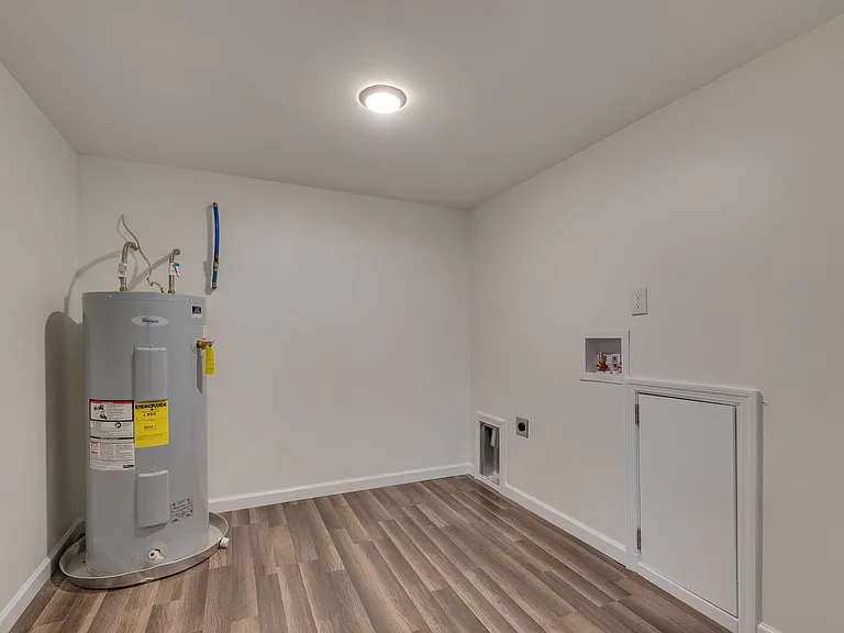 1206 Rolling Fields Dr — Photo 36