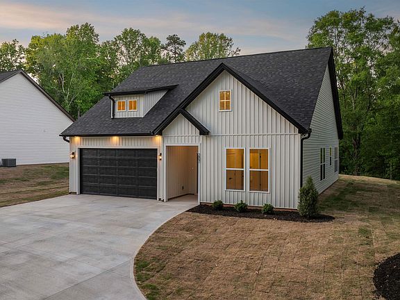 2nd image of 207 Love Springs Rd
