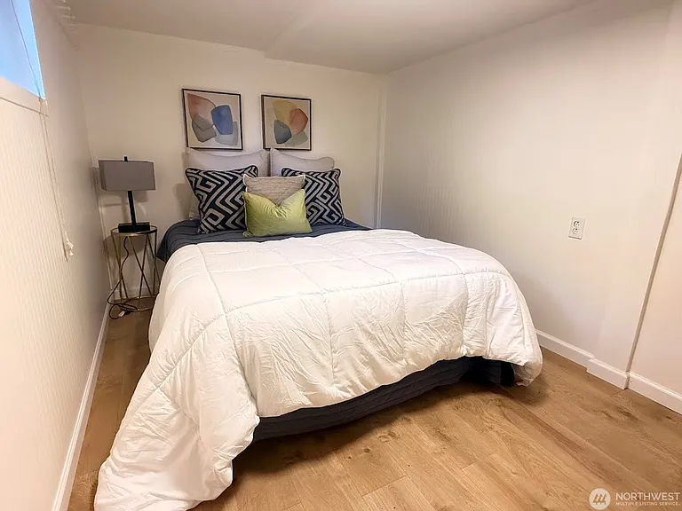 2907 S McClellan St — Photo 16