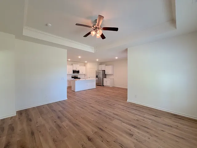 330 Ashland Dr SW — Photo 3