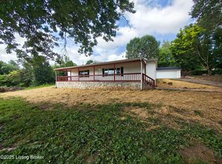 210 Whispering Ct, Vine Grove, KY 40175