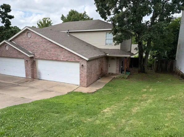 2226 E Cinnamon Way, Fayetteville, AR 72703
