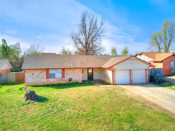 9704 Willow Wind Dr, Midwest City, OK 73130